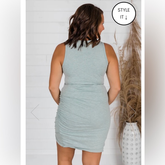 NWOT Pink Lily - Hold me forever Sage dress in medium - Picture 2 of 8